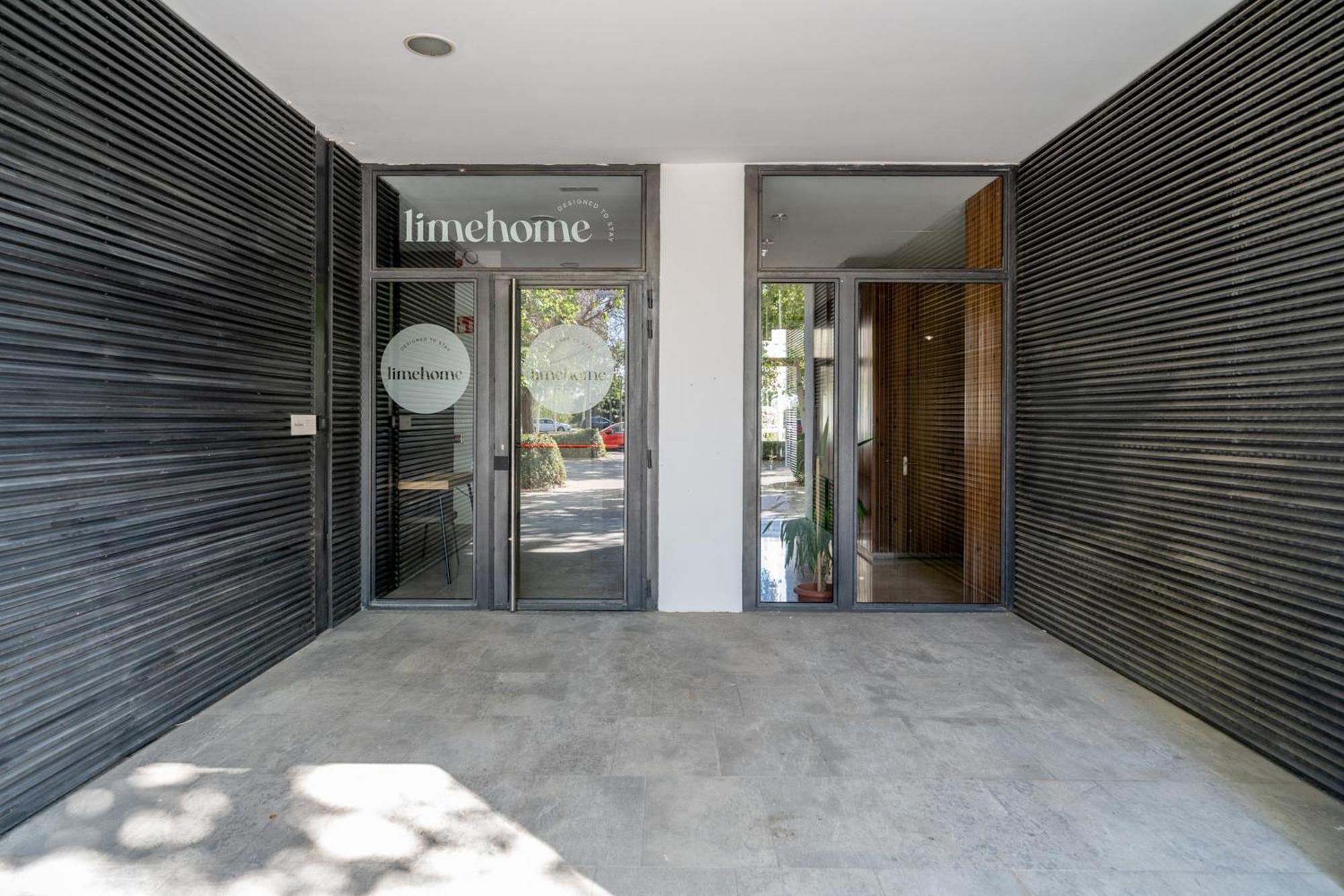 Limehome Valencia Carrer D'Antonio Ferrandis Exteriör bild