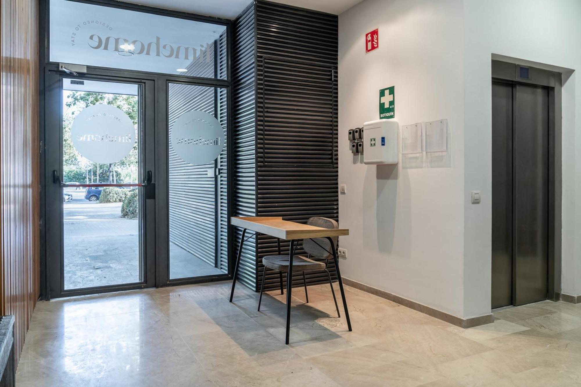 Limehome Valencia Carrer D'Antonio Ferrandis Exteriör bild