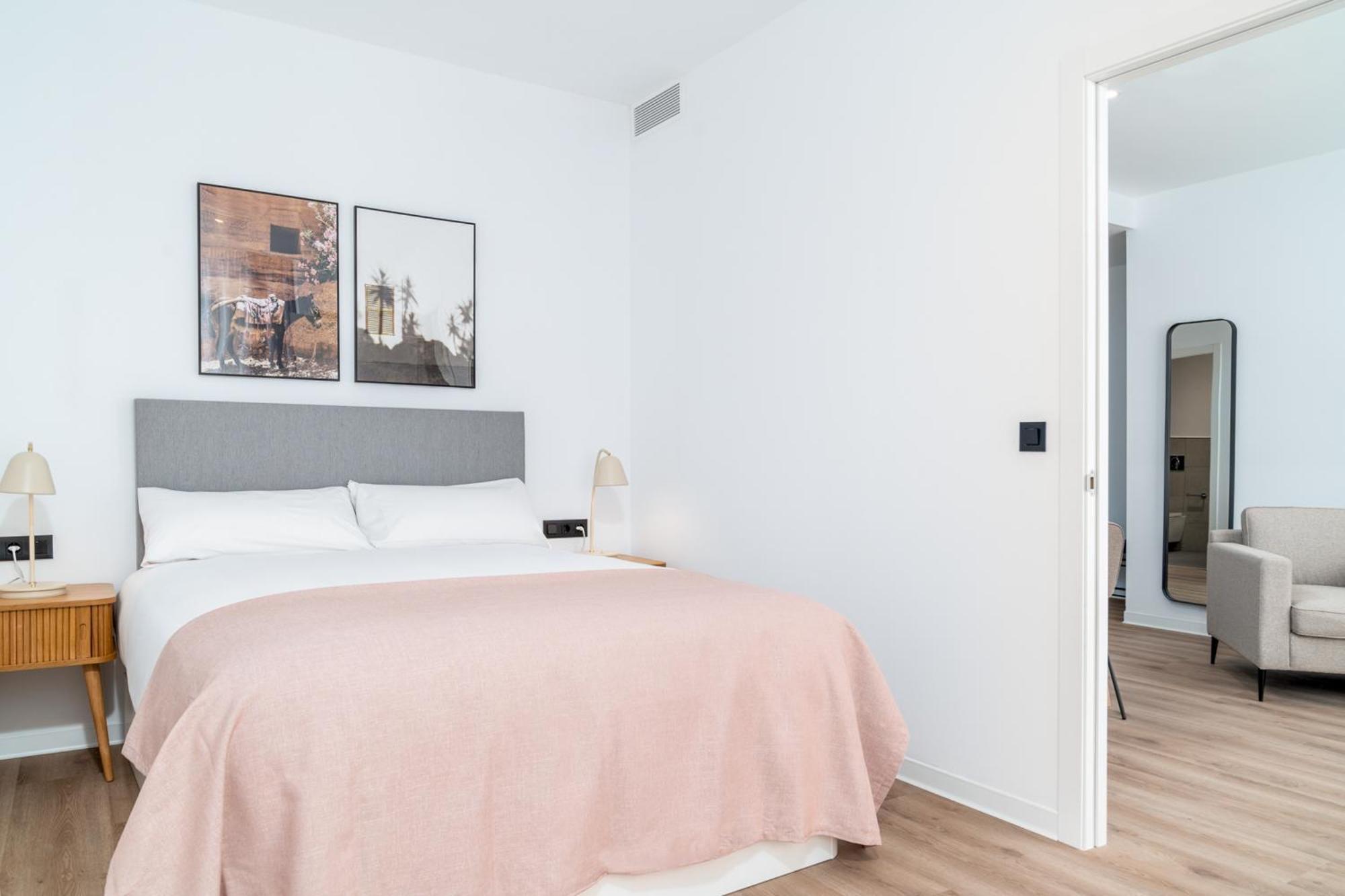 Limehome Valencia Carrer D'Antonio Ferrandis Exteriör bild