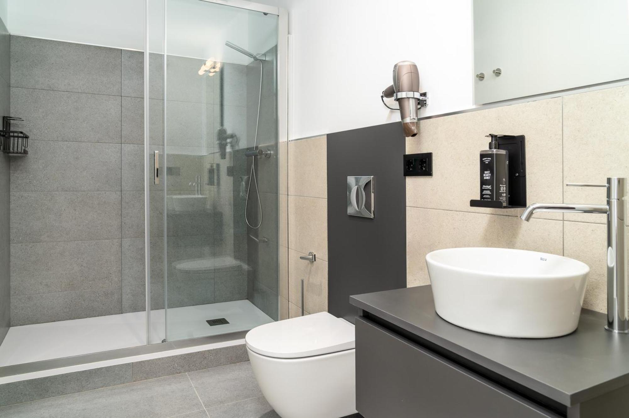 Limehome Valencia Carrer D'Antonio Ferrandis Exteriör bild