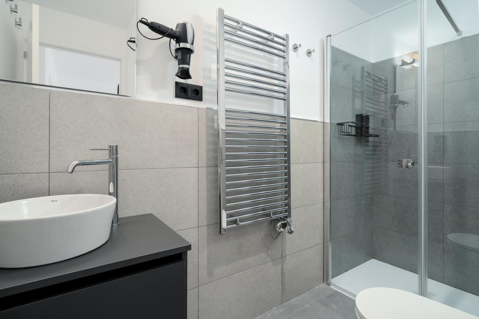 Limehome Valencia Carrer D'Antonio Ferrandis Exteriör bild